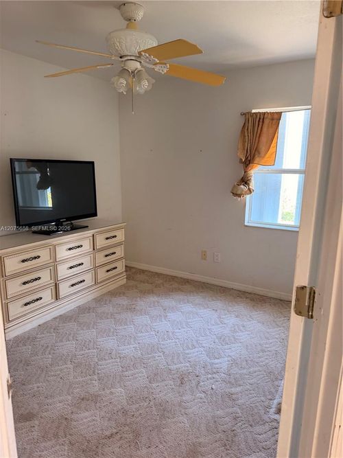 921 Redwood Street, DAYTONA BEACH, FL, 32117 | Card Image