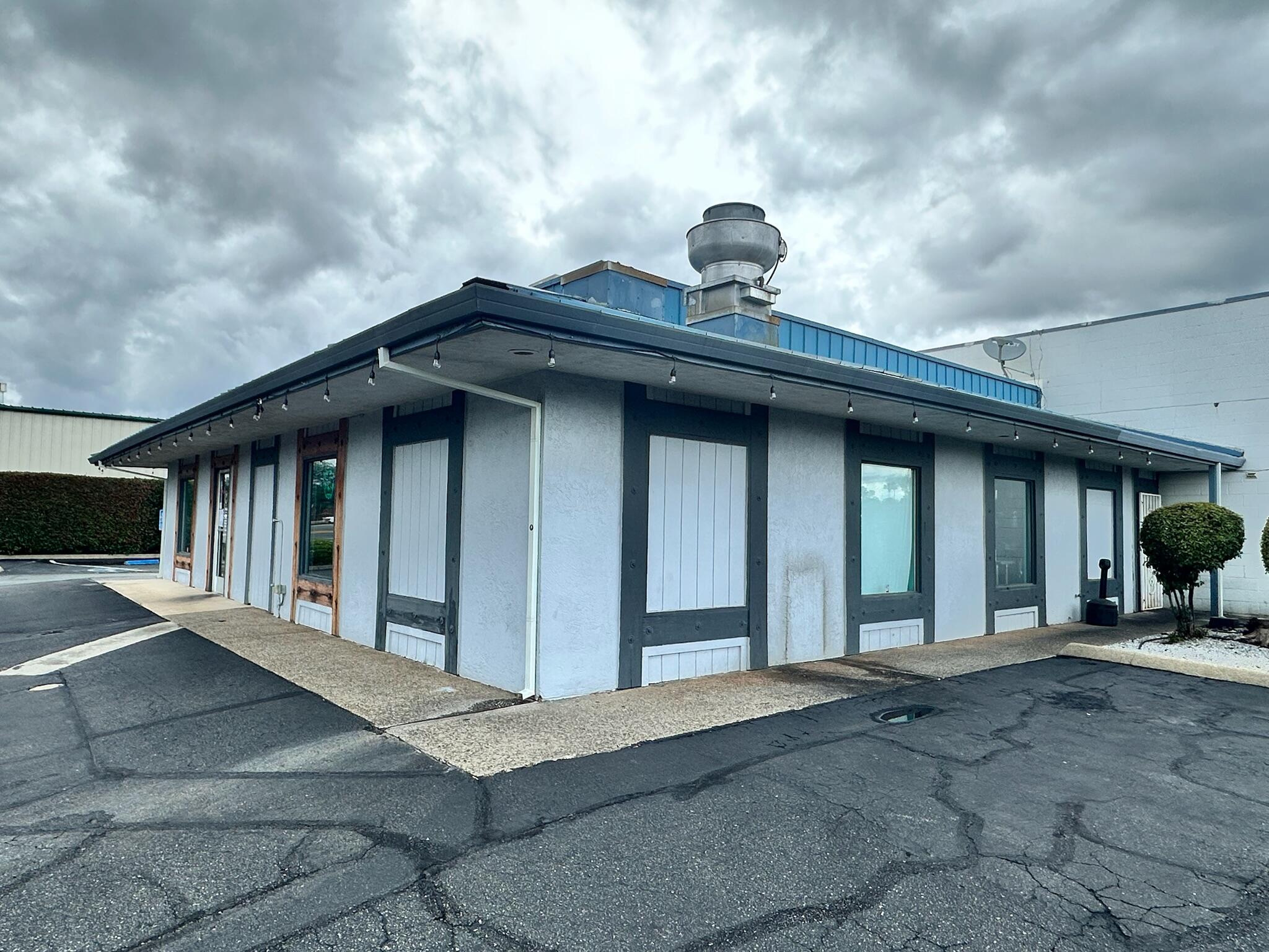 Commercial Lease in Redding 3