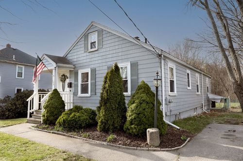 169 W Center St, West Bridgewater, MA, 02379-1614 | Card Image