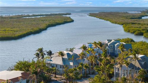 5423 Shearwater Dr, SANIBEL, FL, 33957-2327 | Card Image