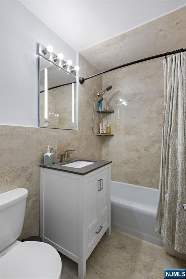 6050 Kennedy Blvd, Condo with 2 bedrooms, 2 bathrooms and null parking in West New York NJ | Image 18