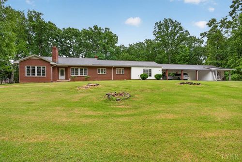 111 Oaklawn Ter, Gretna, VA, 24557-1150 | Card Image