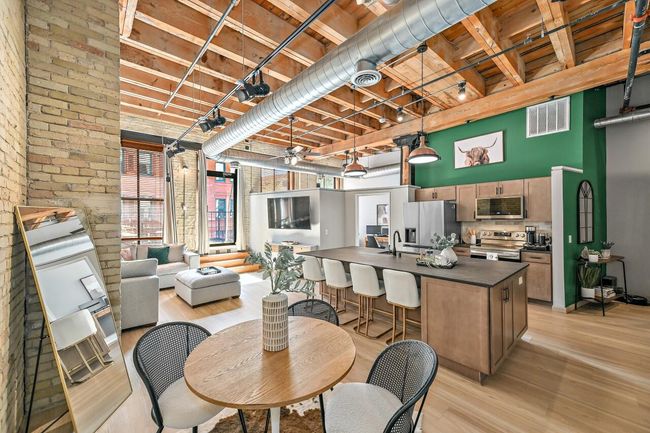 206 - 205 N Water Street, Condo with 2 bedrooms, 2 bathrooms and null parking in Milwaukee WI | Image 10