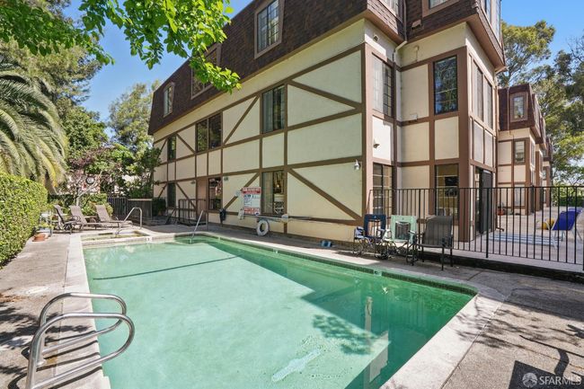 APT-104 - 735 El Camino Real, Condo with 2 bedrooms, 1 bathrooms and null parking in Burlingame CA | Image 32
