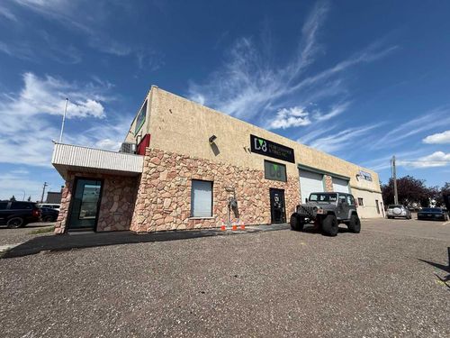 {{alt}} | Card Image