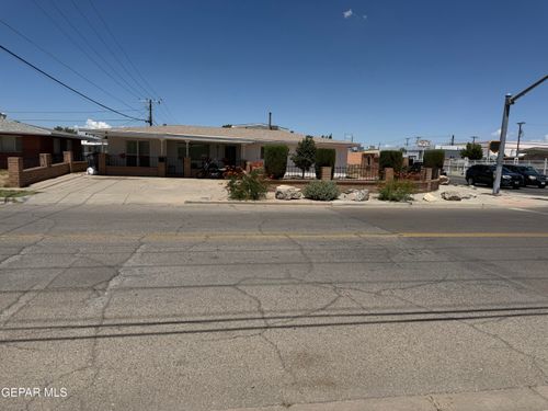 5725 Wren Ave, El Paso, TX, 79924-6616 | Card Image
