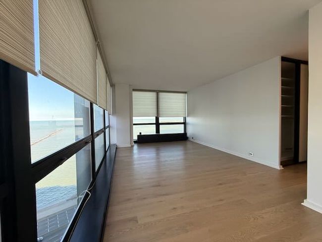 APT-1819 - 910 N Lake Shore Dr, Condo with 3 bedrooms, 2 bathrooms and 1 parking in CHICAGO IL | Image 16