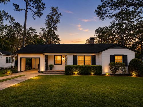 209 W Park Ave, Valdosta, GA, 31602-2506 | Card Image