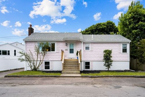 30 Coburn St, Hull, MA, 02045-2208 | Card Image