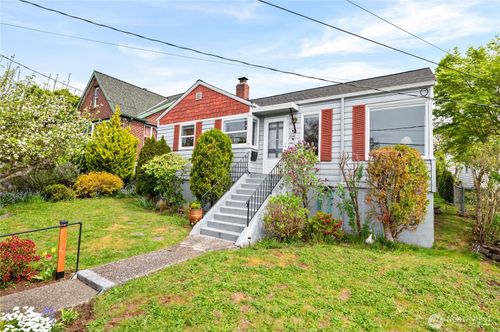 1110 Hayward Ave, Bremerton, WA, 98310-4918 | Card Image