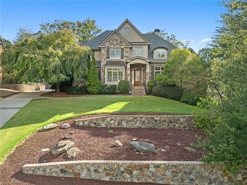 7790 Stables Dr, Sandy Springs, GA, 30350-5555 | Card Image