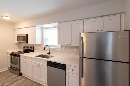 apt-a1-1522 Chela Ave, Norfolk, VA, 23503-1084 | Card Image