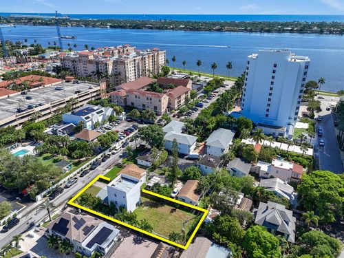 322 N Lakeside Ct, West Palm Beach, FL, 33407-6512 | Card Image
