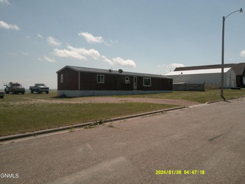 604 12th Ave Ne, Beulah, ND, 58523-7107 | Card Image