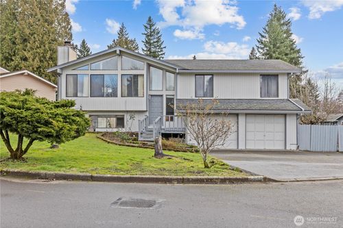 9233 S 239th Street, Kent, WA, 98031 | Card Image