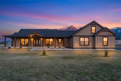 5 Towering Pine Ct, Kalispell, MT, 59901-9082 | Card Image