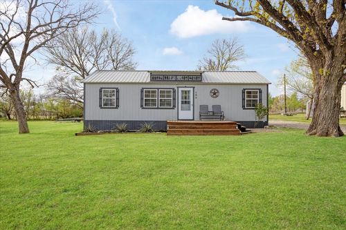 106 Red Bud St, Ravenna, TX, 75476-7801 | Card Image