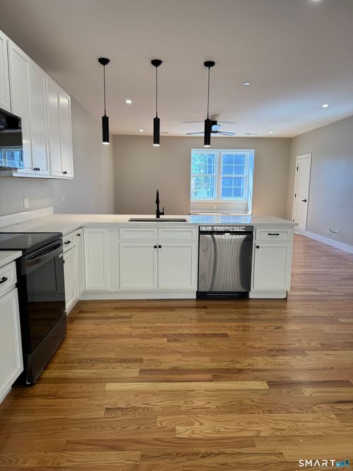 unit-b9-243 Echo Lake Rd, Watertown, CT, 06795-2694 | Card Image