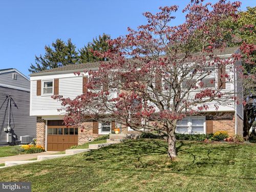 4819 Brian Rd, MECHANICSBURG, PA, 17050-3014 | Card Image