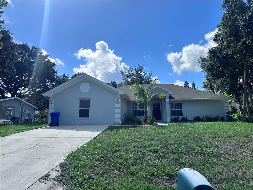 Bayharbor Ter, Sebastian, FL 32958