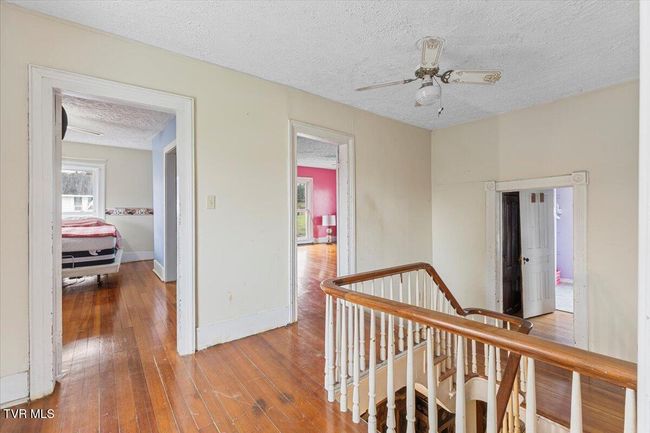 104 Maple St, House other with 5 bedrooms, 3 bathrooms and null parking in Glade Spring VA | Image 22