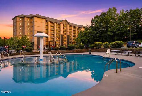 5406-124 Plaza Dr, Pigeon Forge, TN, 37863-4997 | Card Image