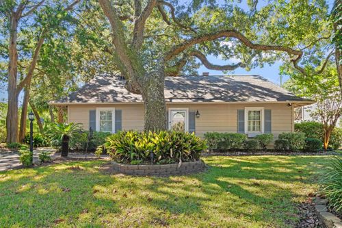 405 38th Ave N, Myrtle Beach, SC, 29577-2701 | Card Image