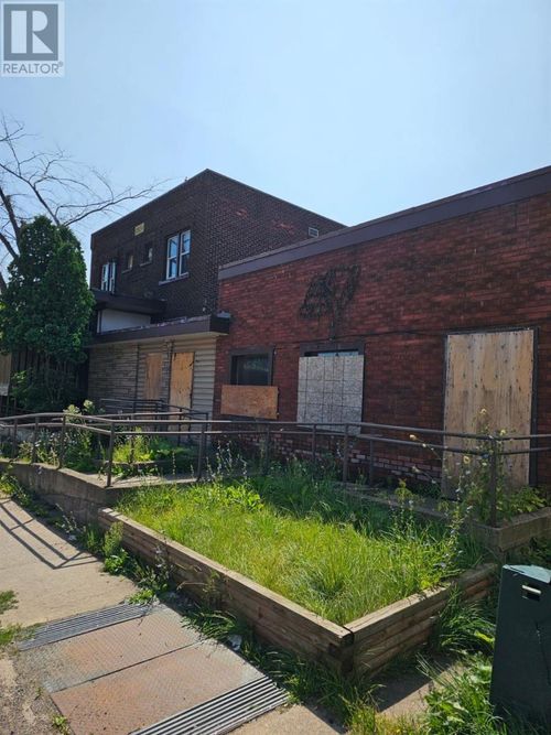 569 Queen St W, Sault Ste. Marie, ON, P6A1A8 | Card Image