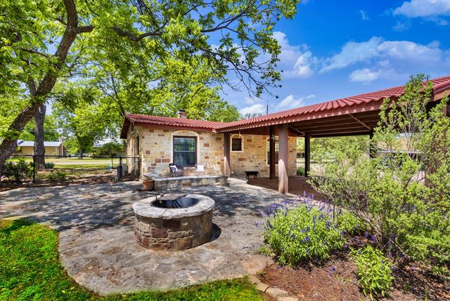 805 Wheeler St, Home with 2 bedrooms, 1 bathrooms and 2 parking in Mason TX | Image 34