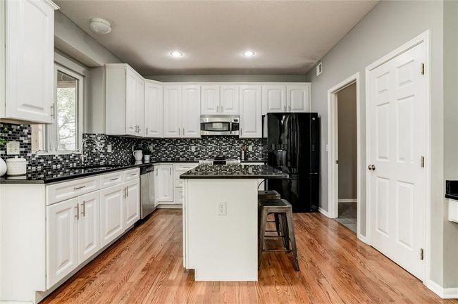 Kitchen | Image 9