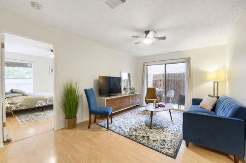 20-6903 Deatonhill Dr, Austin, TX, 78745-5110 | Card Image