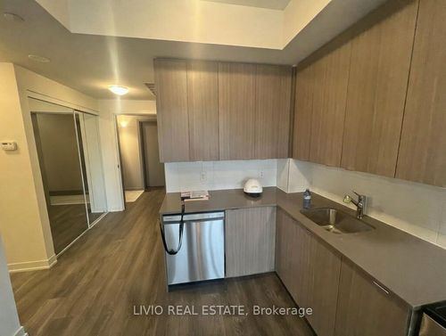 315-62 Sky Harbour Dr, Brampton, ON, L6Y6J2 | Card Image