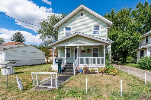 2211 17th St Ne, Canton, OH, 44705-2007 | Card Image
