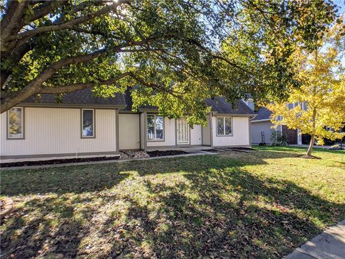 4821 W 122nd Ter, Leawood, KS, 66209-1574 | Card Image