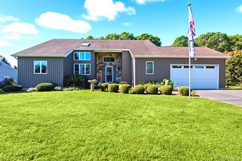 61 Eileen Cir, Jamesport, NY, 11947-3000 | Card Image