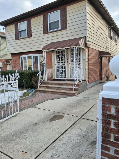 235-36 148th Ave, Rosedale, NY, 11422-3257 | Card Image