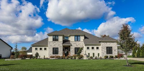 7048 Emerson Cir Nw, Massillon, OH, 44646-7507 | Card Image