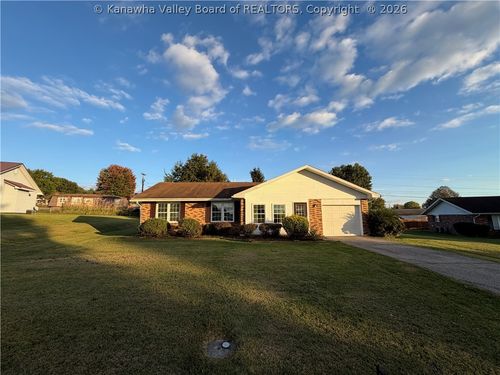 706 Fitzhugh St, Ravenswood, WV, 26164-1318 | Card Image