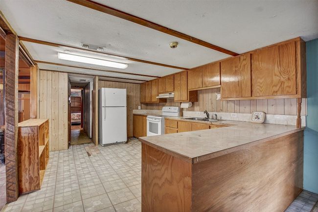 205 Singleton Dr, House other with 1 bedrooms, 1 bathrooms and 4 parking in Spicewood TX | Image 22