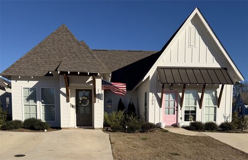 1211 Hidden Den Trl, Opelika, AL, 36801-2596 | Card Image