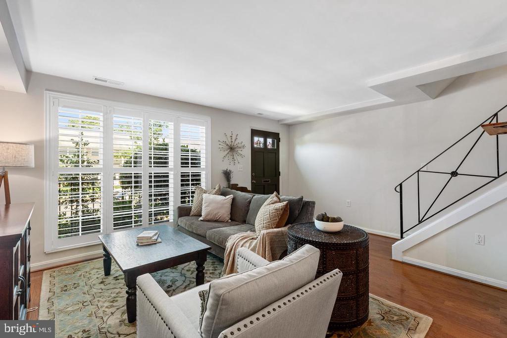 Residential Lease in ALEXANDRIA 4