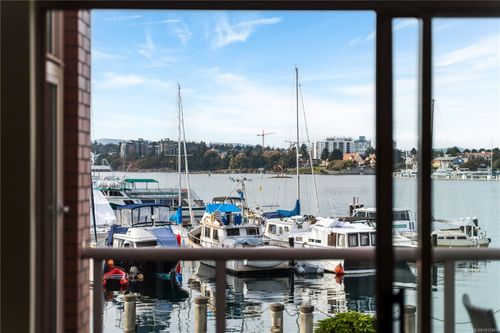 203-636 Montreal St, Victoria, BC, V8V4Y1 | Card Image