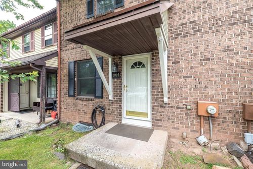 1017 Beechwood Pl, WARMINSTER, PA, 18974-1159 | Card Image