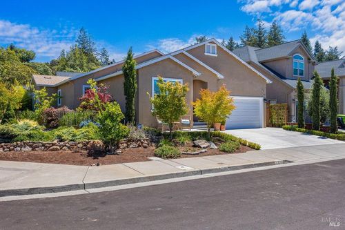 3700 Paxton Place, Santa Rosa, CA, 95404 | Card Image
