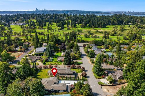 8617 Ne 20th St, Clyde Hill, WA, 98004-2452 | Card Image