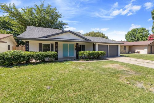 437 Hawthorne Ln, Grand Prairie, TX, 75052-5146 | Card Image