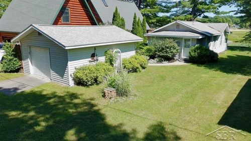 4751 Hill Dr, Beaverton, MI, 48612-8702 | Card Image