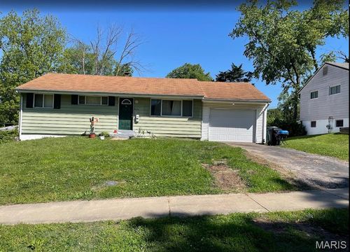 7753 Paddington Dr, Saint Louis, MO, 63121-1333 | Card Image