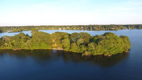 481 Lakeside Dr W, Centerville, MA, 02632-1832 | Card Image