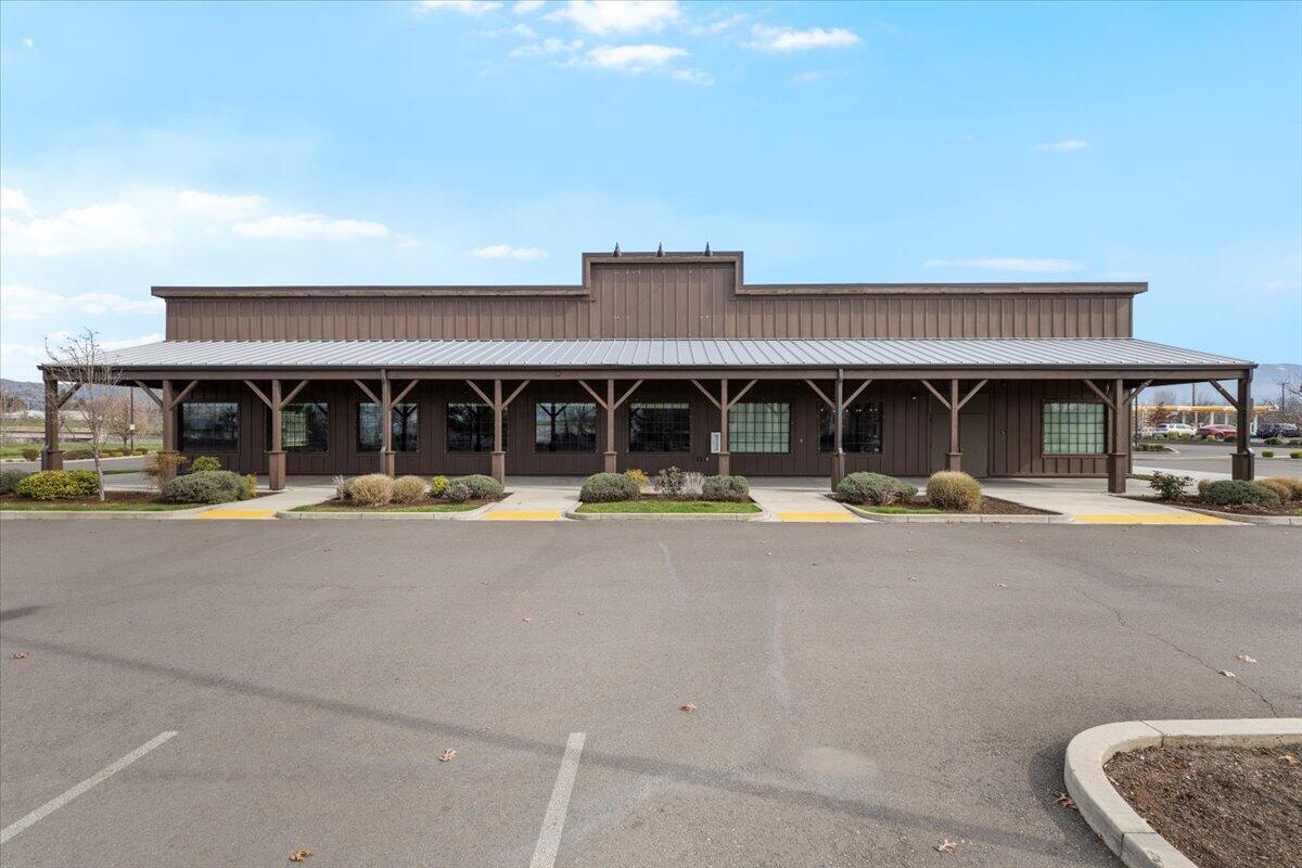 Commercial Lease in Medford 3